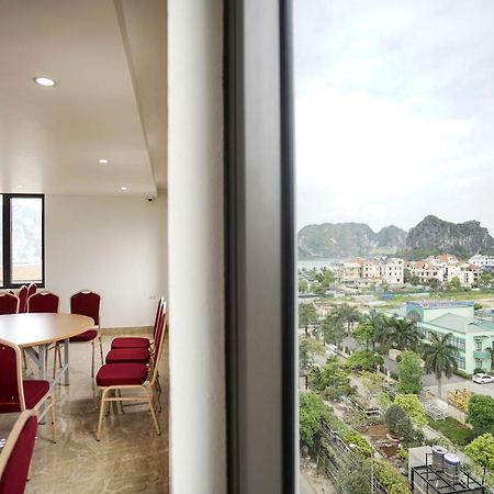 Lex Hotel Ha Long Bagian luar foto