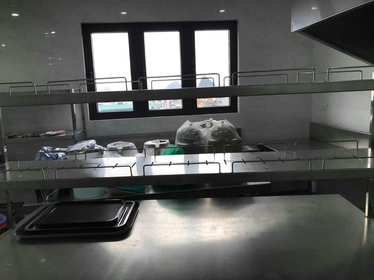 Lex Hotel Ha Long Bagian luar foto