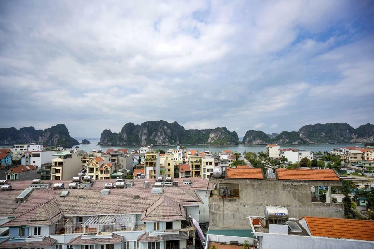 Lex Hotel Ha Long Bagian luar foto
