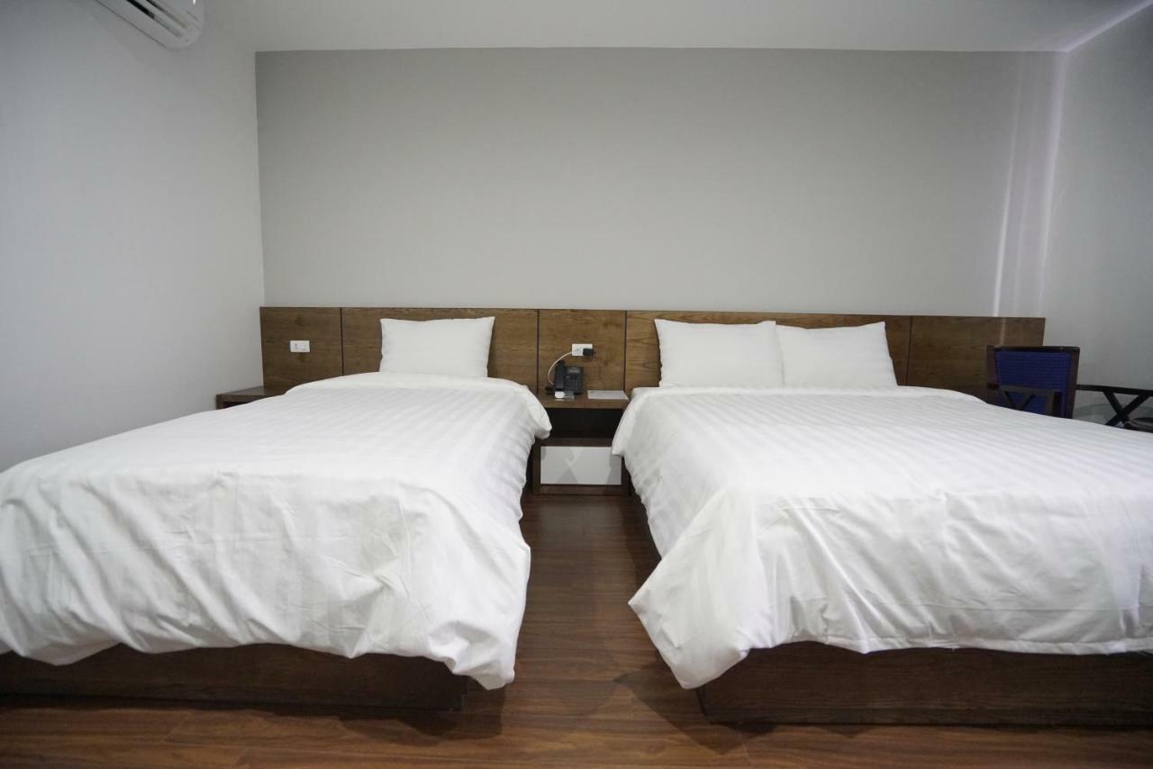 Lex Hotel Ha Long Bagian luar foto