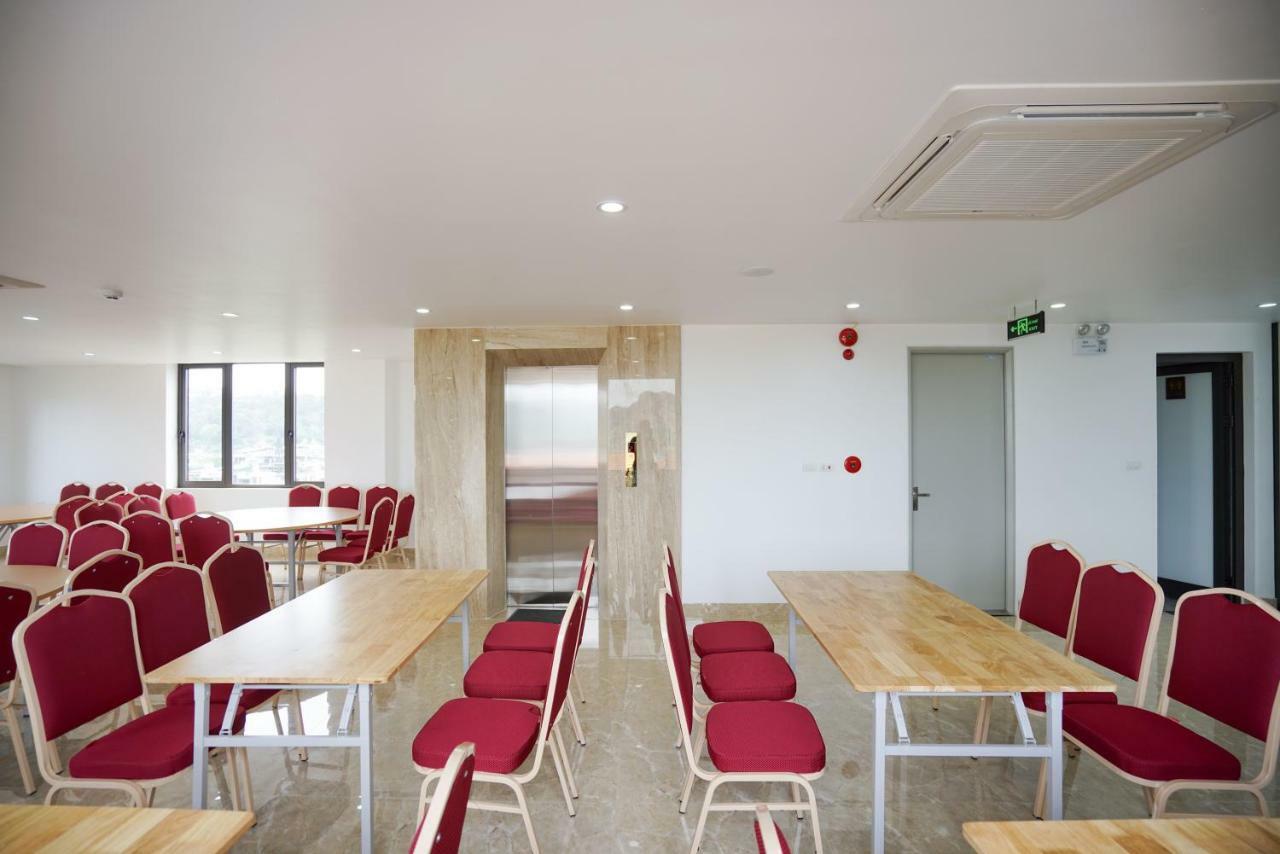 Lex Hotel Ha Long Bagian luar foto